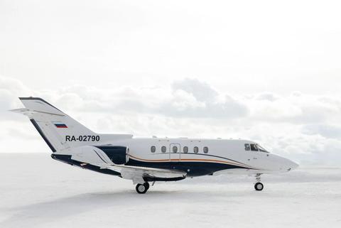 Открыть на весь экран Hawker 750 1